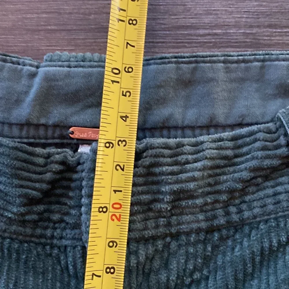 Free people green corduroy pants flare pockets size 0